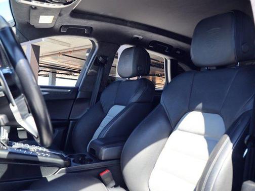 Volcano Grey Metallic 2021 Porsche Macan Turbo