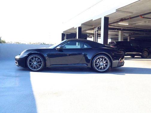 2025 Porsche 911 Carrera