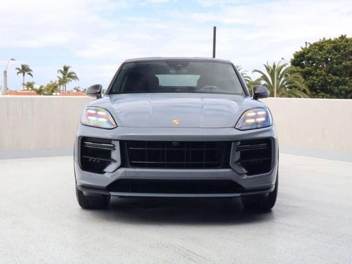 Arctic Grey 2025 Porsche Cayenne Turbo GT