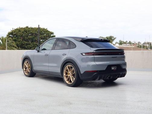 Arctic Grey 2025 Porsche Cayenne Turbo GT