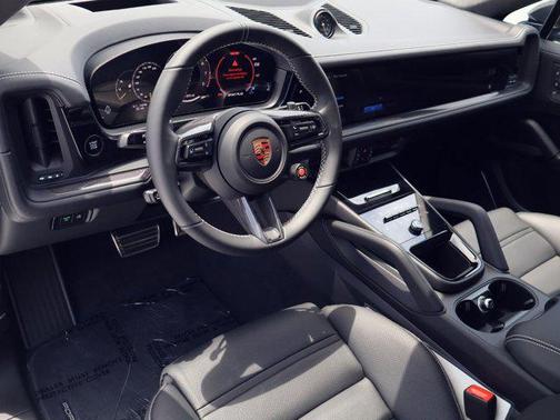 Vanadium Grey Metallic 2026 Porsche Cayenne Turbo GT