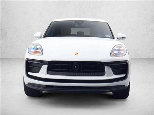 Carrara White Metallic 2026 Porsche Macan Macan