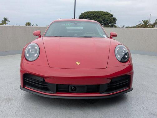 2025 Porsche 911 Carrera