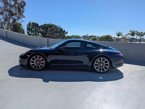 2015 Porsche 911 Carrera 4S