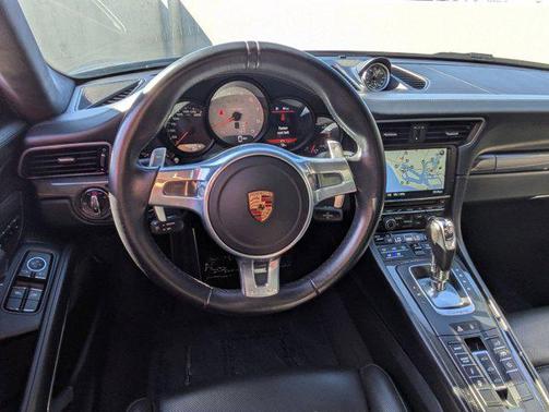 2015 Porsche 911 Carrera 4S