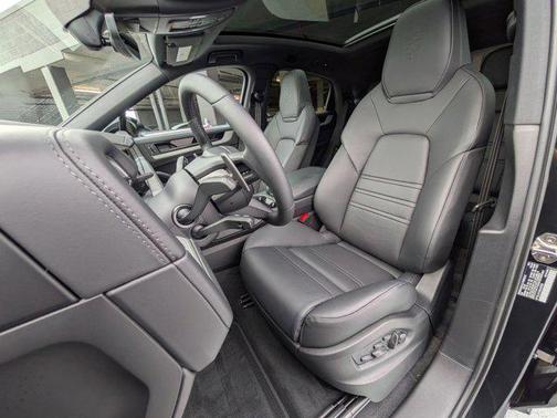 2025 Porsche Cayenne S