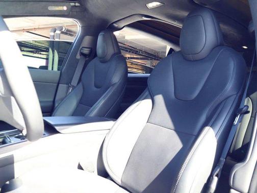 2023 Tesla Model X Standard Range