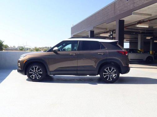 Zeus Bronze Metallic 2021 Chevrolet Trailblazer ACTIV