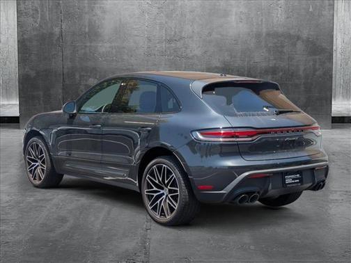 2024 Porsche Macan Base