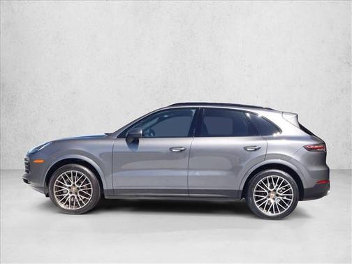 Paint to Sample 2023 Porsche Cayenne Platinum Edition