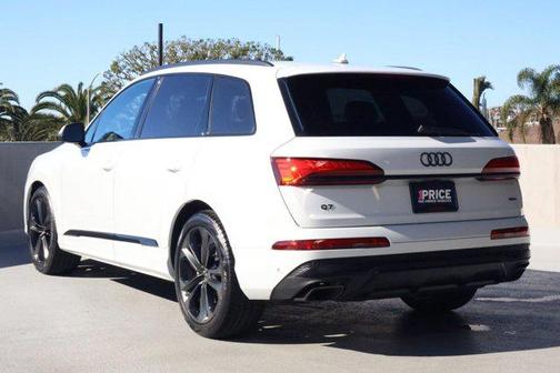2025 Audi Q7 55 Prestige
