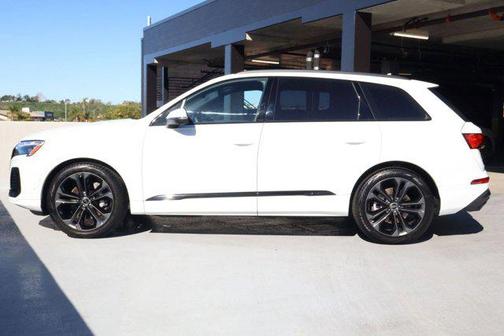 2025 Audi Q7 55 Prestige