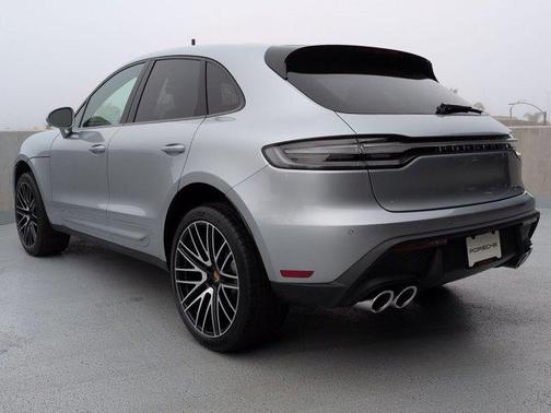 2026 Porsche Macan AWD