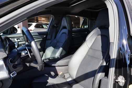 2023 Porsche Panamera 4