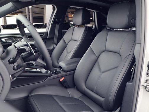 Chalk 2026 Porsche Macan Macan