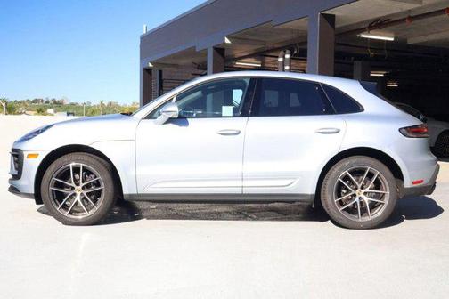 2025 Porsche Macan AWD