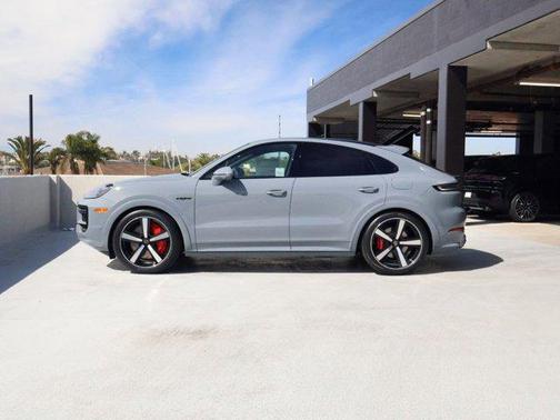 2026 Porsche Cayenne Cayenne Turbo E-Hybrid