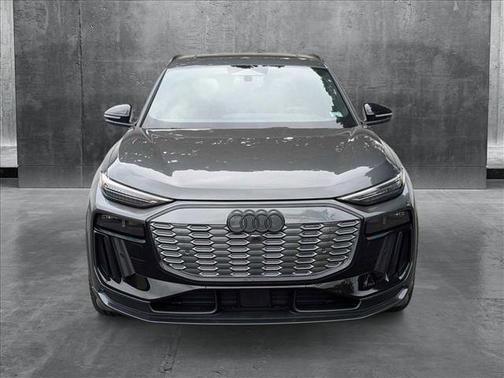 2025 Audi SQ6 e-tron Premium Plus quattro