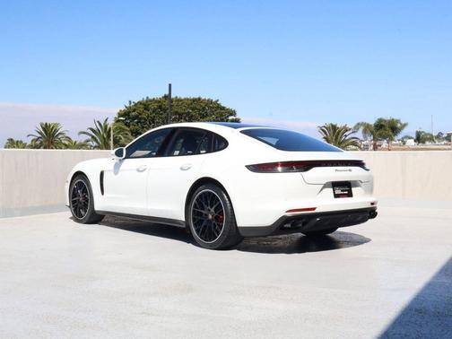 Carrara White Metallic 2023 Porsche Panamera 4S