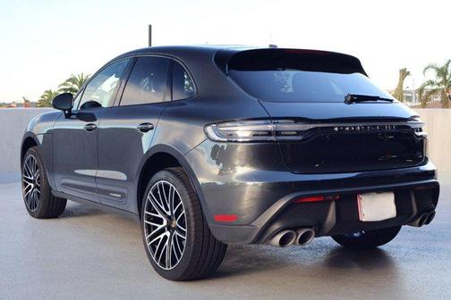 2025 Porsche Macan AWD