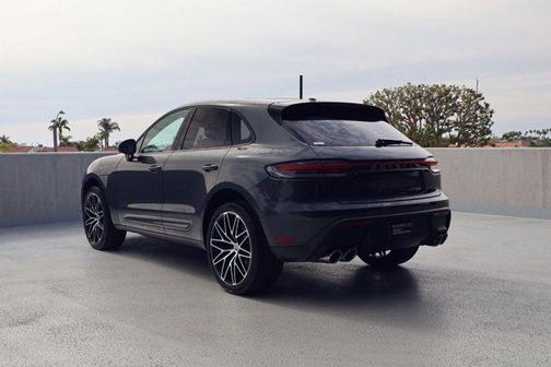2025 Porsche Macan AWD