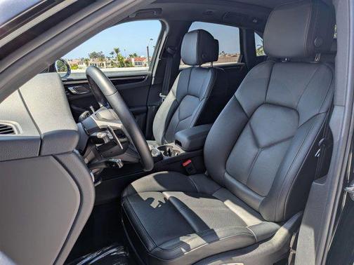 2024 Porsche Macan T