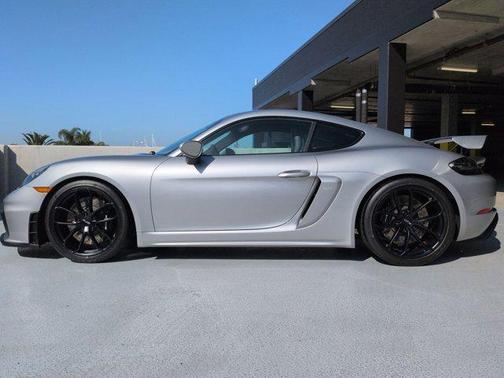 2020 Porsche 718 Cayman GT4
