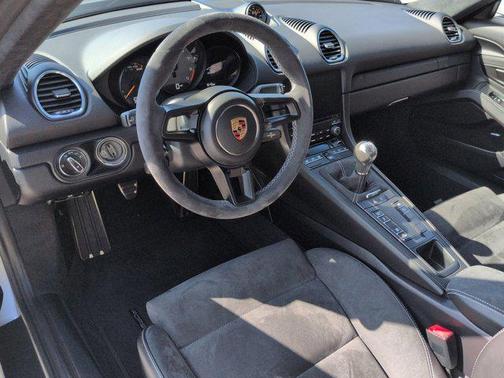 2020 Porsche 718 Cayman GT4