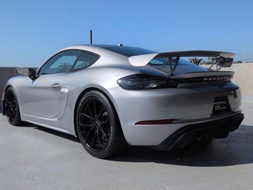 2020 Porsche 718 Cayman GT4