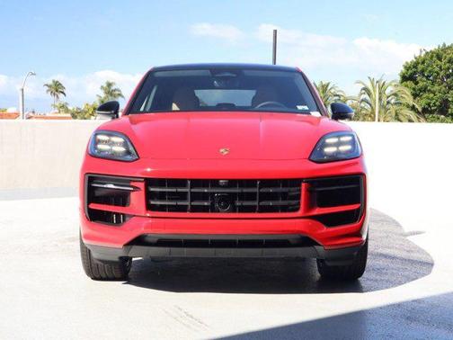 Carmine Red 2026 Porsche Cayenne Cayenne