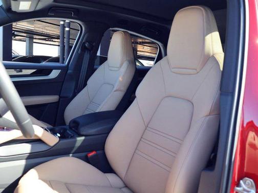 Carmine Red 2026 Porsche Cayenne Cayenne