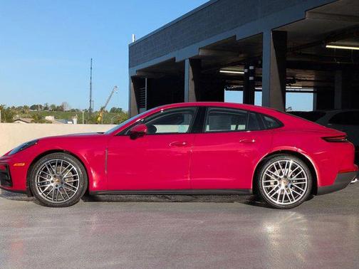 2026 Porsche Panamera RWD