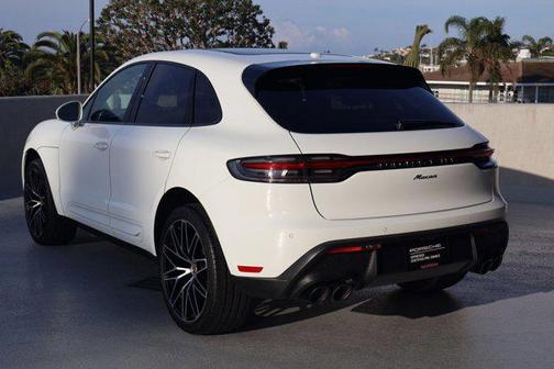 2025 Porsche Macan AWD