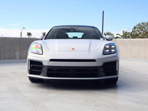 2026 Porsche Panamera RWD