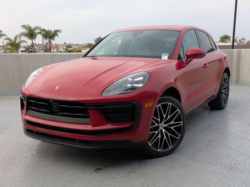 2026 Porsche Macan AWD