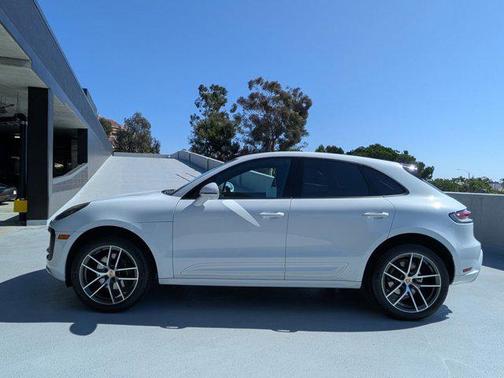 2024 Porsche Macan AWD