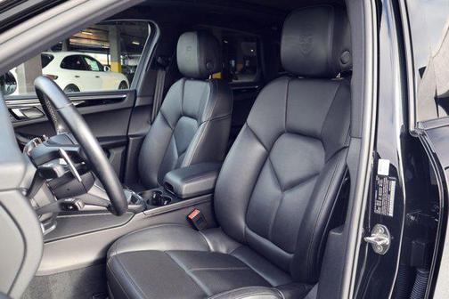 2022 Porsche Macan S