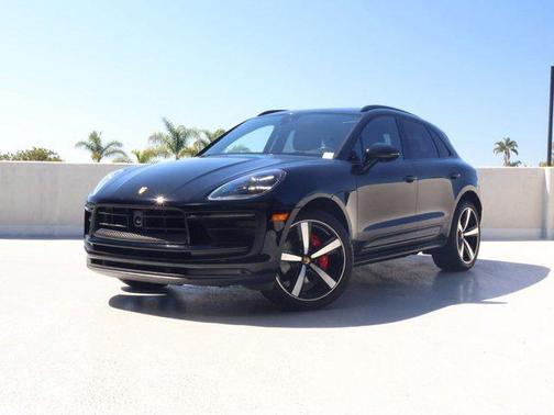 Black 2022 Porsche Macan S