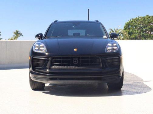 Black 2022 Porsche Macan S