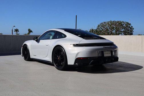 2026 Porsche 911 Carrera GTS