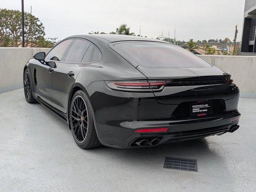 2019 Porsche Panamera GTS