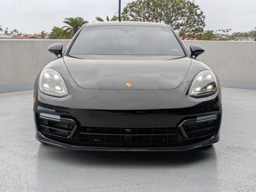 2019 Porsche Panamera GTS