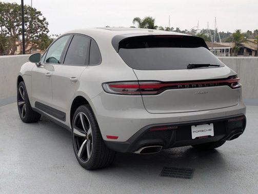 2026 Porsche Macan AWD