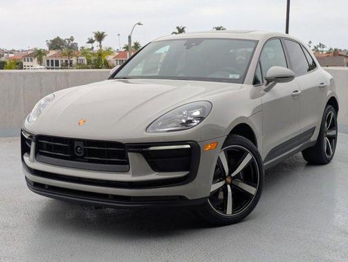 2026 Porsche Macan AWD