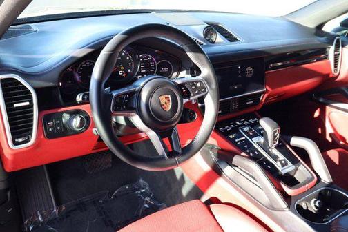 2022 Porsche Cayenne Platinum Edition