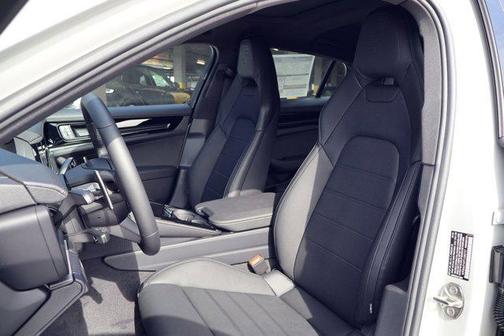 2026 Porsche Panamera RWD