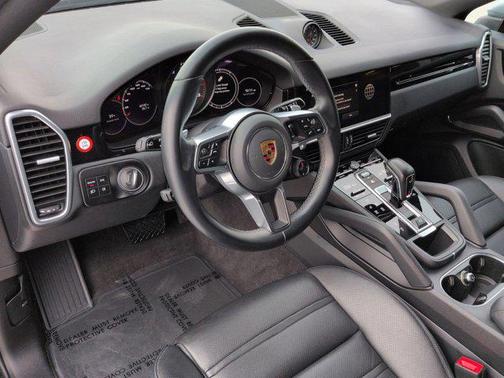 2022 Porsche Cayenne Platinum Edition