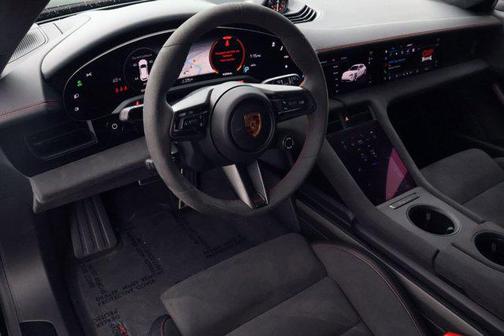 2024 Porsche Taycan GTS