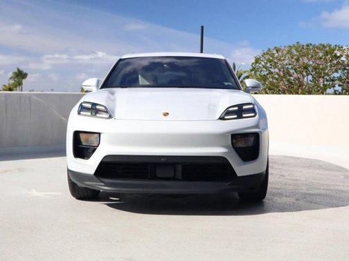 2026 Porsche Macan 4S