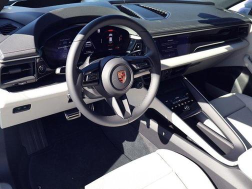 2026 Porsche Macan 4S